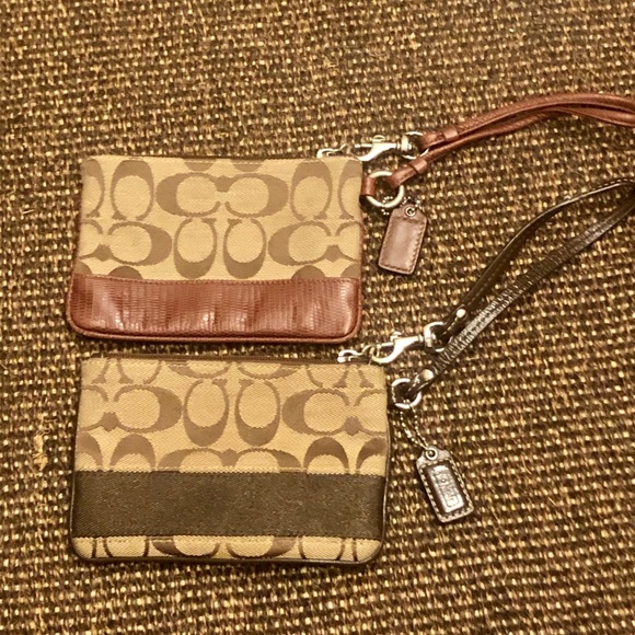 2 classic Coach wristlets - Picture 4 of 5